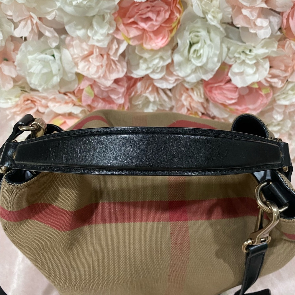 ***SOLD***Burberry Ashby Medium Bucket Bag - Picture 5 of 9